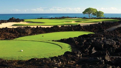 Hawaii's Premier Golf Resorts: Luxury Tee-offs in Paradise